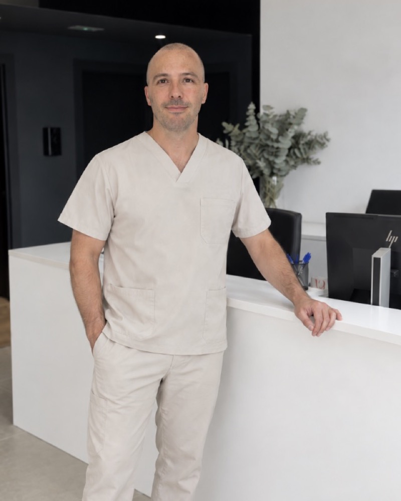 Porträt von Pablo Clemente, Orthopädie und Unfallchirurgie bei ETRYUM.